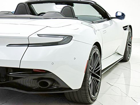 Used 2024 Aston Martin DB12 Convertible RWD image 12