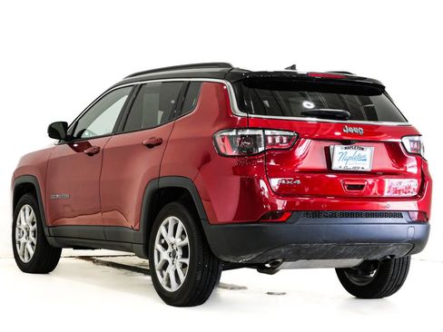 Used 2025 Jeep Compass Limited image 8