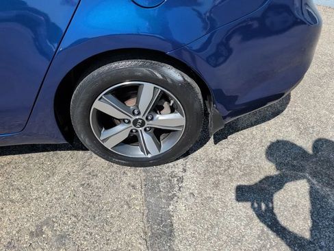 Used 2018 Kia Forte S FWD image 11