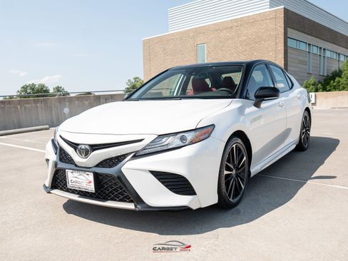 Used 2019 Toyota Camry XSE w/ Carpet Mat Package FWD image 3