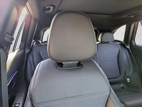 Certified 2025 Mercedes-Benz GLC 300 image 14