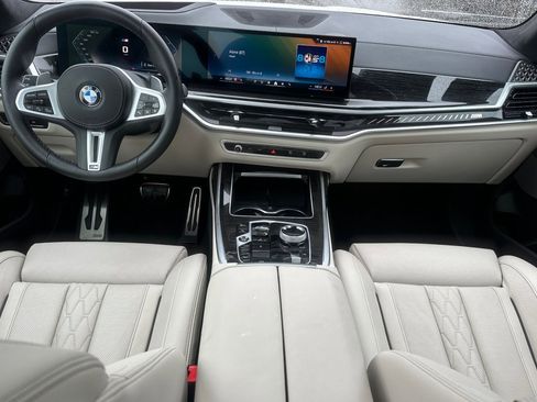 Certified 2025 BMW X7 M60i w/ Climate Comfort Package image 17