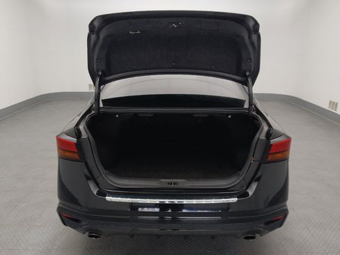 Used 2021 Nissan Altima 2.5 SV w/ SV Premium Package FWD image 29