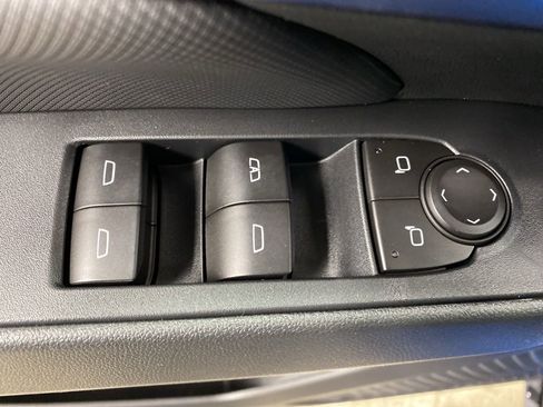 New 2026 Chevrolet Equinox EV LT image 27