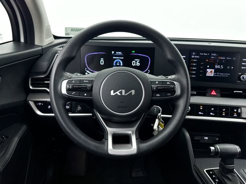 Used 2023 Kia Sportage LX AWD/4WD image 32
