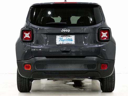 Certified 2023 Jeep Renegade Latitude image 7