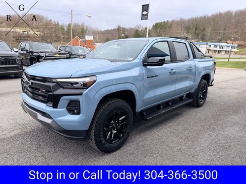 New 2026 Chevrolet Colorado Z71 w/ Midnight Edition AWD/4WD image 3