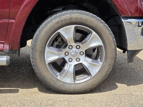 Used 2019 RAM 1500 Laramie RWD image 6