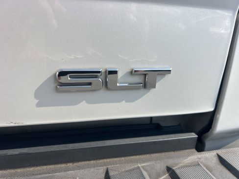 Used 2018 GMC Sierra 1500 SLT image 18