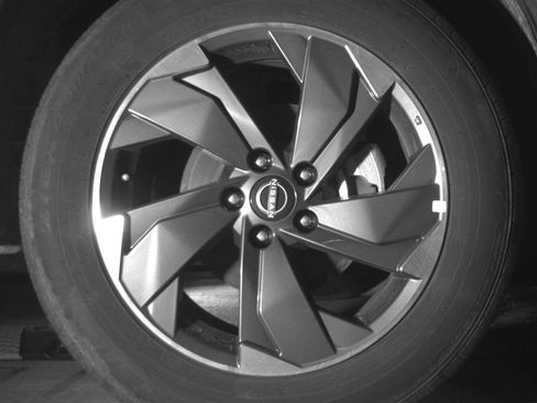Used 2025 Nissan Rogue SV FWD image 13