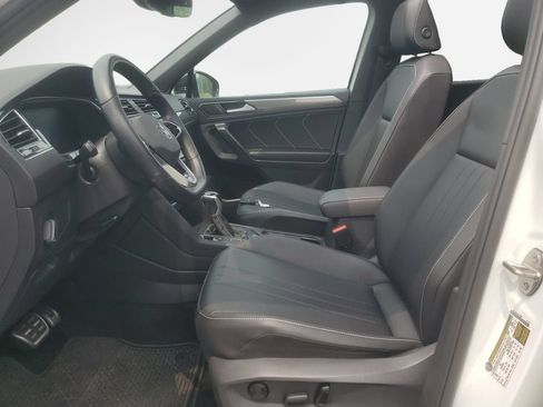 Used 2023 Volkswagen Tiguan SE R-Line AWD/4WD image 12