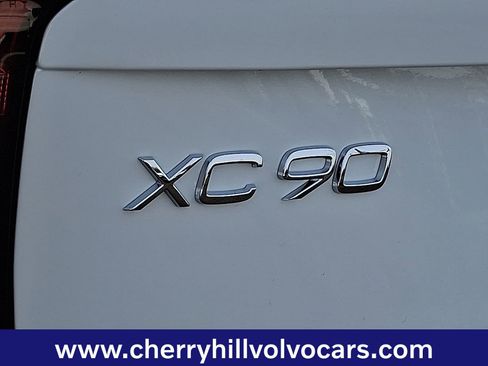 New 2026 Volvo XC90 T8 Plus w/ Protection Package Premier image 17