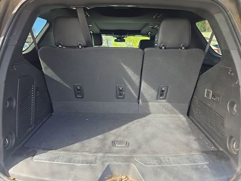 Used 2023 Chevrolet Tahoe Z71 w/ Luxury Package image 19