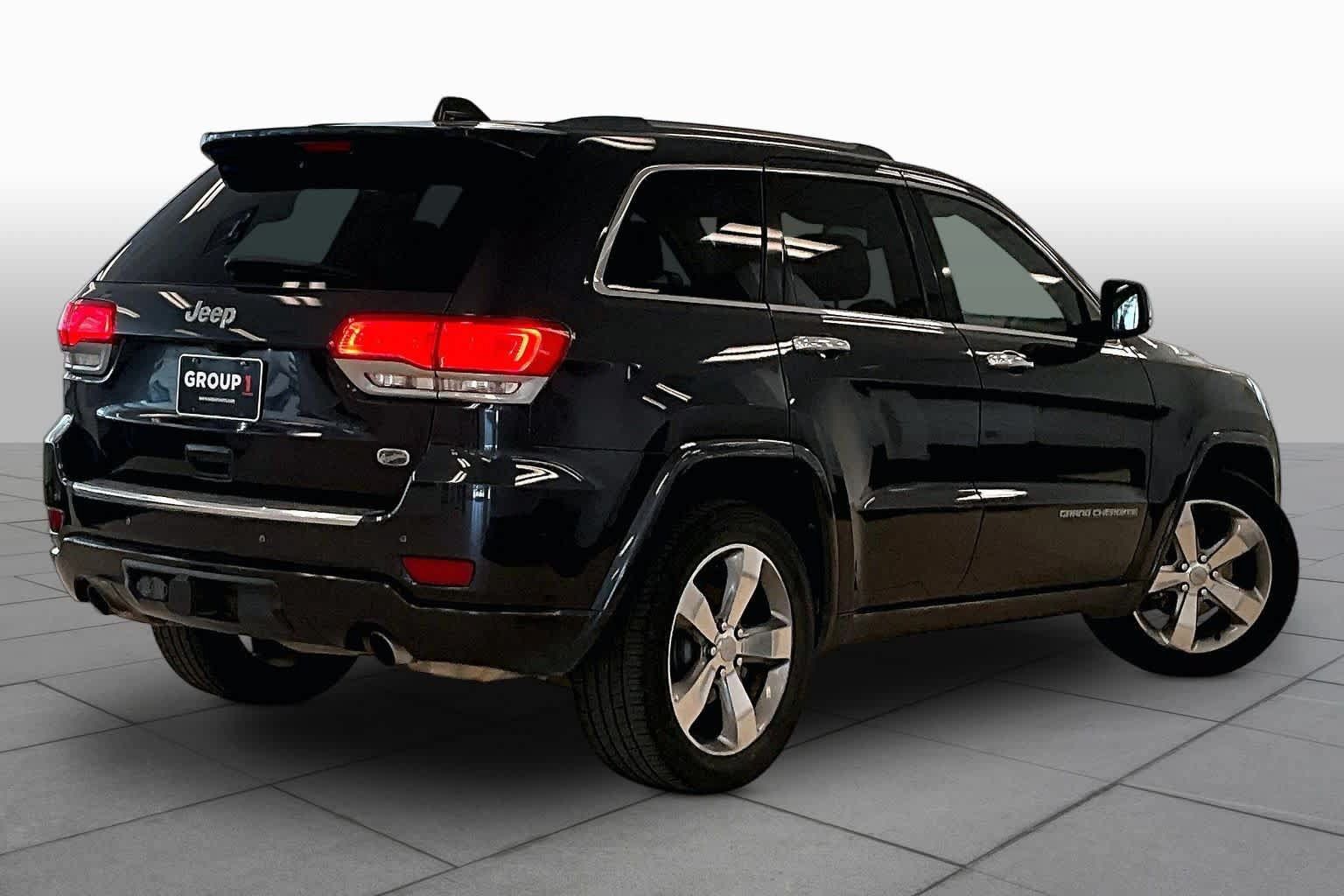 Used 2015 Jeep Grand Cherokee Overland RWD image 10
