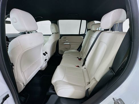 Certified 2025 Mercedes-Benz GLB 250 4MATIC image 26