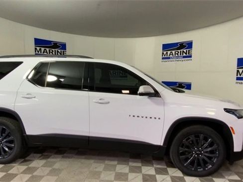 Certified 2023 Chevrolet Traverse RS image 3