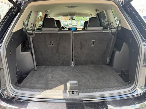 Used 2024 Volkswagen Atlas SE AWD/4WD image 24