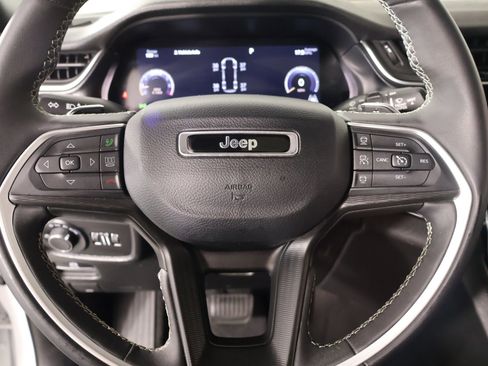 Used 2023 Jeep Grand Cherokee L Laredo AWD/4WD image 3