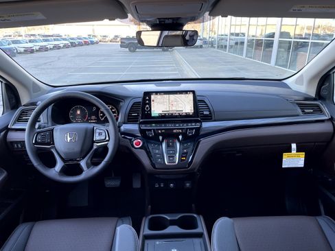 New 2026 Honda Odyssey Elite image 9