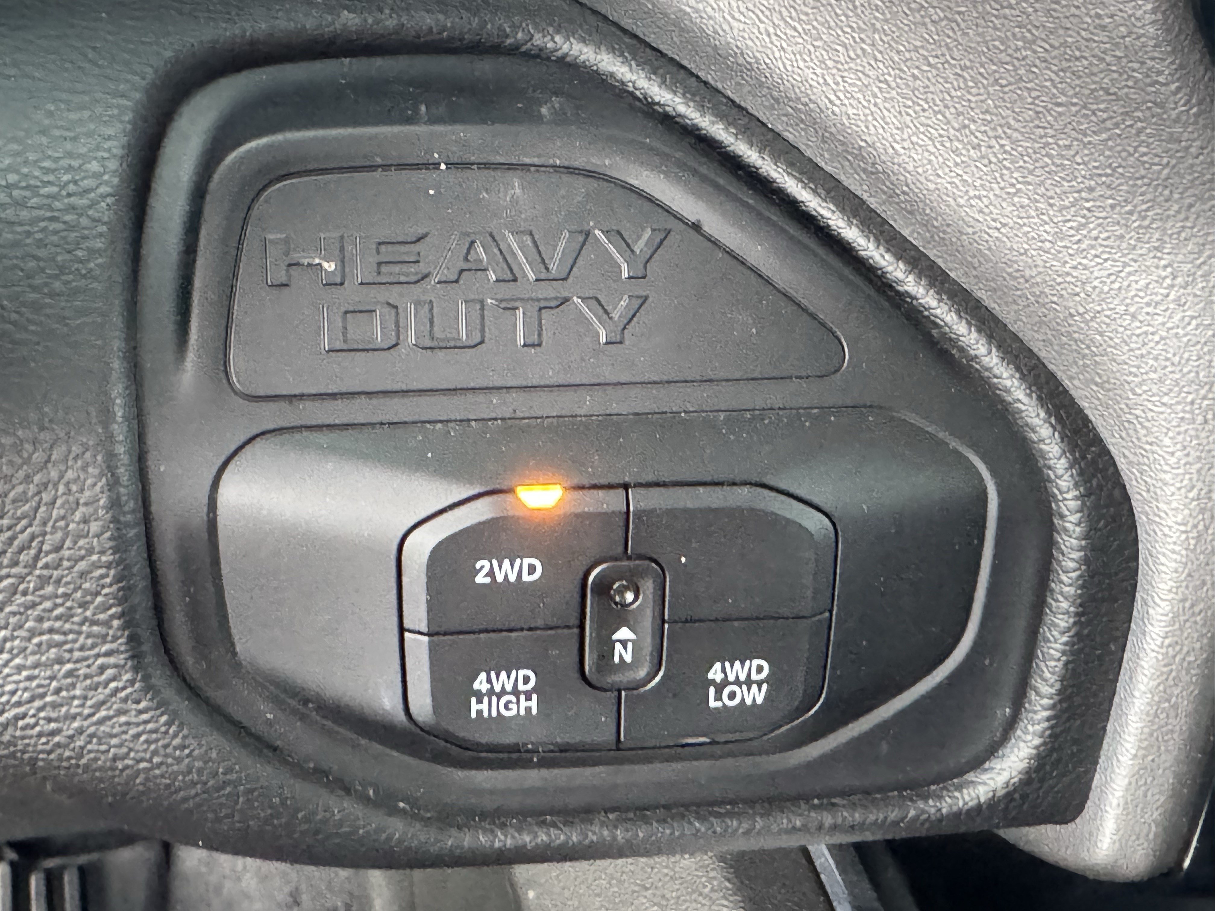 Used 2025 RAM 2500 Laramie AWD/4WD image 18