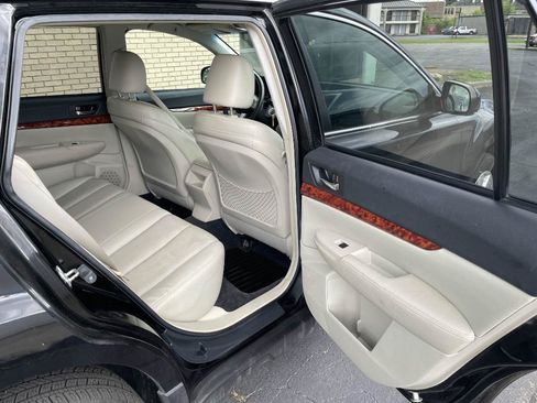 Used 2010 Subaru Outback 3.6R Limited AWD/4WD image 22
