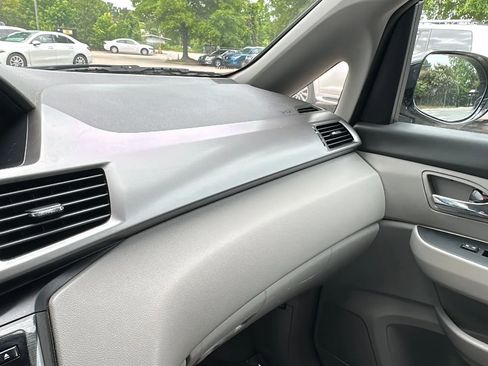 Used 2015 Honda Odyssey Touring image 45