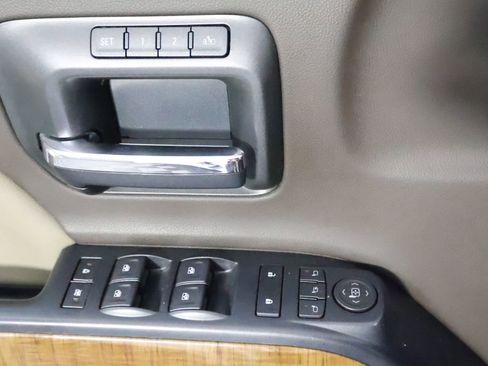 Used 2018 GMC Sierra 1500 SLT w/ Enhanced Driver Alert Package image 33