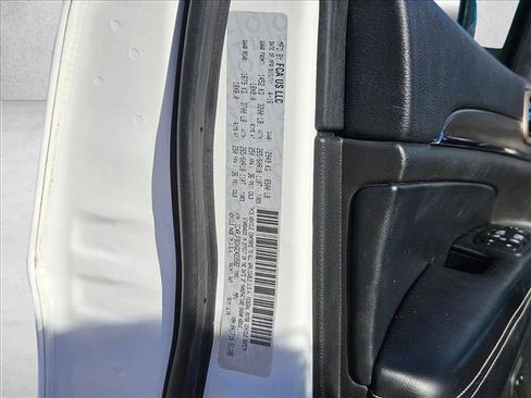 Used 2016 Jeep Grand Cherokee Limited image 24