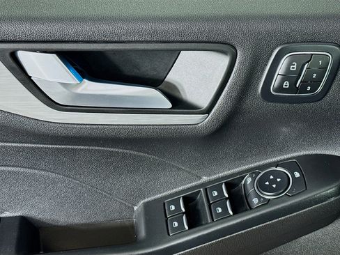 Used 2024 Ford Escape Platinum image 23