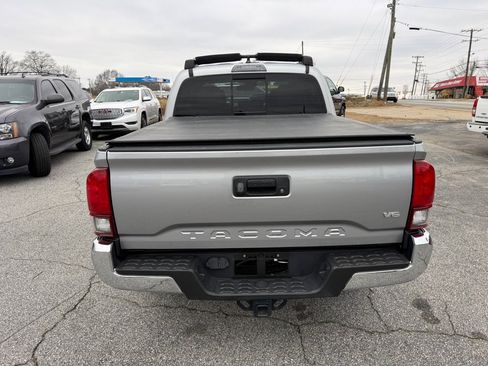 Used 2019 Toyota Tacoma SR5 image 6