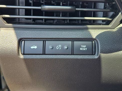 Used 2023 Nissan Altima 2.5 SV FWD image 10