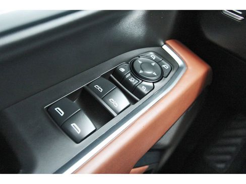 Used 2025 GMC Sierra 3500 Denali Ultimate AWD/4WD image 15