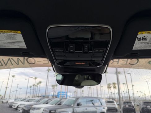 Used 2023 Land Rover Range Rover SE AWD/4WD image 10