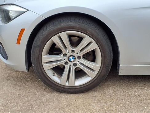 Used 2017 BMW 330i Sedan RWD image 9