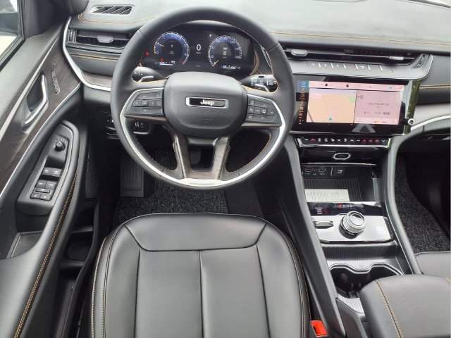 New 2026 Jeep Grand Cherokee L Limited AWD/4WD image 15