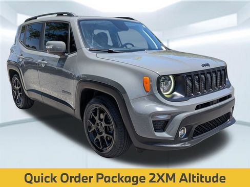 Used 2020 Jeep Renegade Altitude FWD image 9