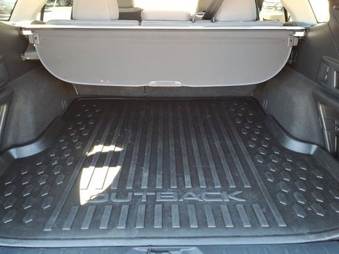 Used 2025 Subaru Outback Premium image 10