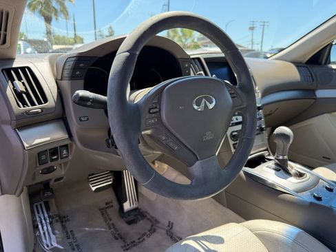 Used 2010 INFINITI G37 Journey w/ Premium Pkg RWD image 16