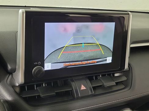 Used 2025 Toyota RAV4 XLE FWD image 29