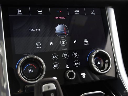 Used 2022 Land Rover Range Rover Sport HST image 32