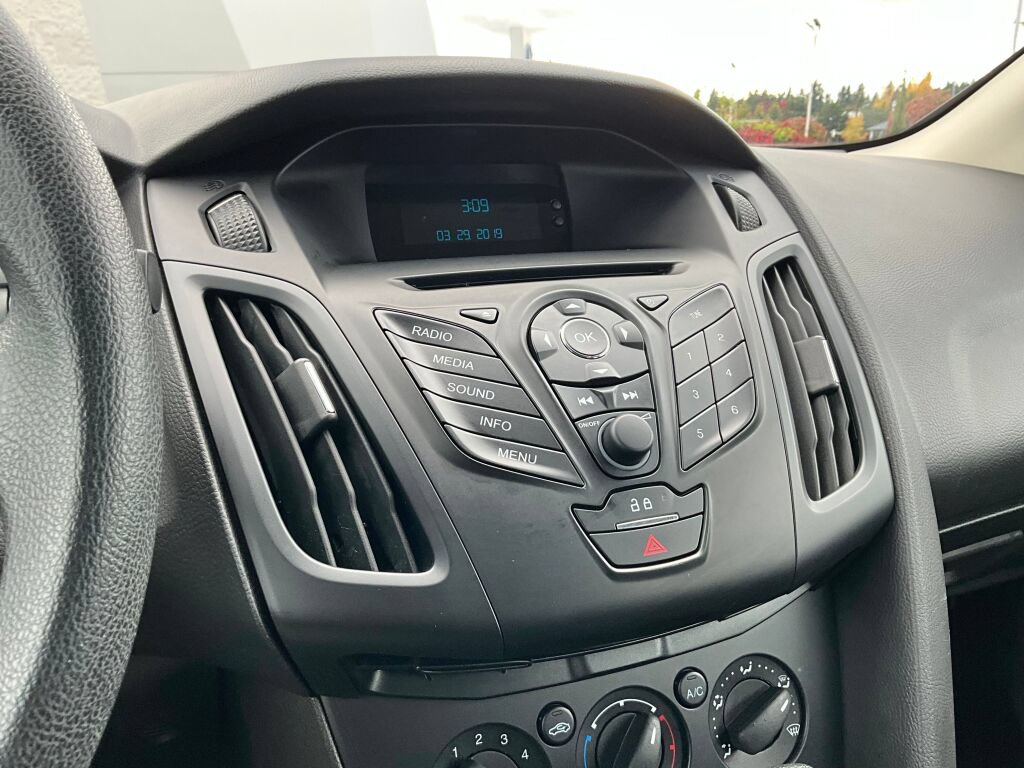 Used 2013 Ford Focus S FWD image 15