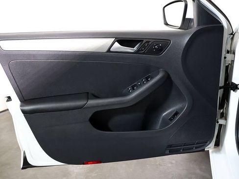 Used 2017 Volkswagen Jetta S FWD image 21