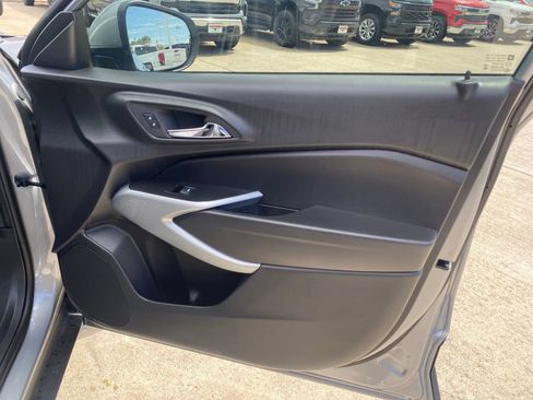 New 2026 Chevrolet Trax LS w/ LS Convenience Package FWD image 10