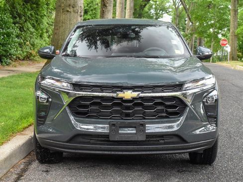 Used 2026 Chevrolet Trax LS w/ LS Convenience Package FWD image 11