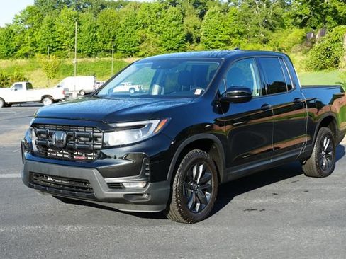 Used 2025 Honda Ridgeline Sport image 4