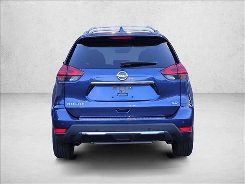 Used 2019 Nissan Rogue SV w/ Premium Package FWD image 6