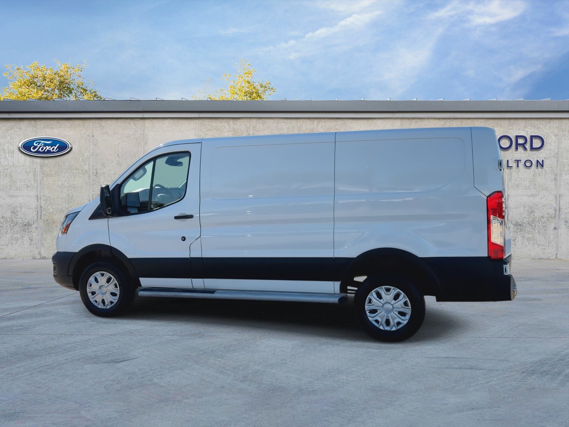 Used 2025 Ford Transit 250 Low Roof w/ Exterior Upgrade Package RWD image 6