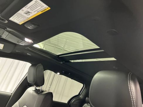 New 2026 Chrysler Pacifica Select image 21