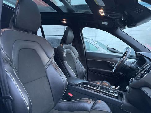 Used 2017 Volvo XC90 T8 R-Design w/ Vision Package image 6