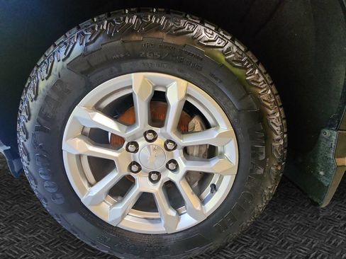 Certified 2023 Chevrolet Silverado 1500 LT AWD/4WD image 13